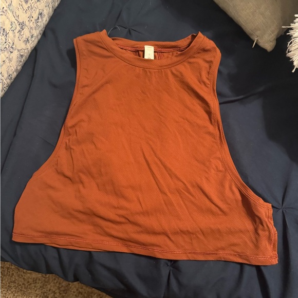 Lululemon cropped tank in Rust Color - Picture 2 of 2